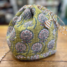 Load image into Gallery viewer, Dilly Bag