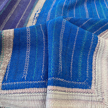 Load image into Gallery viewer, Vintage Heavy Kantha Quilt Blue and White H5
