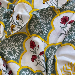 Tablecloth  6 seater - Green, yellow and white with red floral motifs