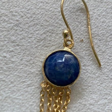 Load image into Gallery viewer, Stone with a gold chain CHNST 0009
