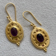 Load image into Gallery viewer, Gold with amethyst stone in the centre.
