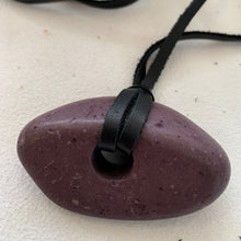 Load image into Gallery viewer, Purple Stone J55
